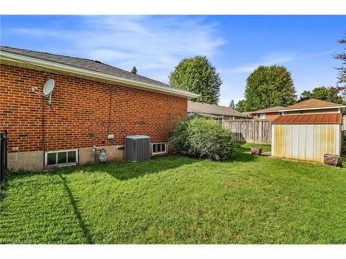 877 Condor Drive, Burlington, ON - Outdoor