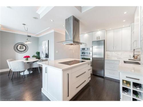 Ph404-88 Palace Pier Court, Toronto, ON - Indoor Photo Showing Kitchen With Upgraded Kitchen