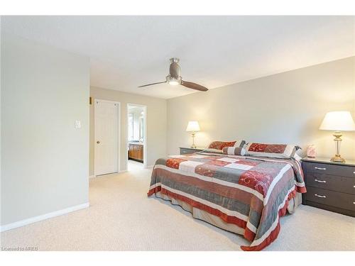 1438 Winterbourne Drive, Oakville, ON - Indoor Photo Showing Bedroom