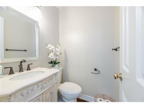 1438 Winterbourne Drive, Oakville, ON - Indoor Photo Showing Bathroom