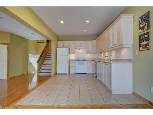 196 Nelson Street, Oakville, ON - Indoor Photo Showing Kitchen