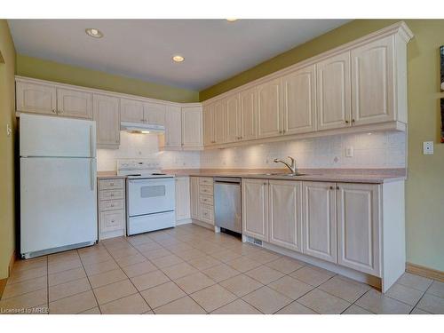 196 Nelson Street, Oakville, ON - Indoor Photo Showing Kitchen