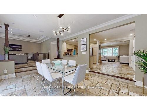 950 Harvey Place, Burlington, ON - Indoor Photo Showing Dining Room