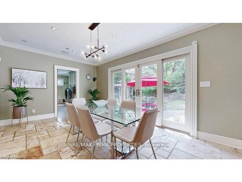 950 Harvey Place, Burlington, ON - Indoor Photo Showing Dining Room