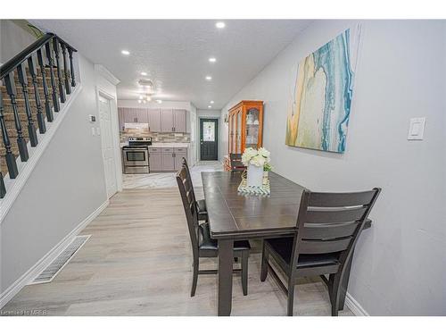 134 Chesley Avenue, London, ON - Indoor Photo Showing Dining Room