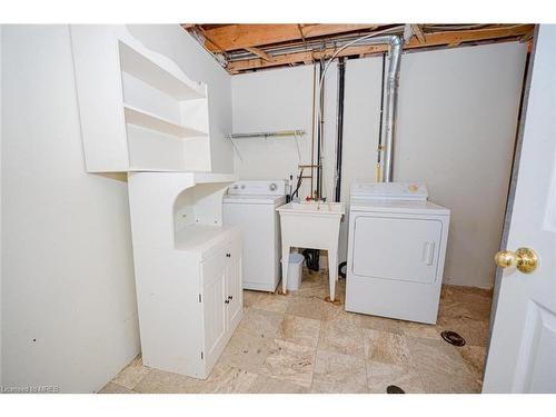 134 Chesley Avenue, London, ON - Indoor Photo Showing Laundry Room