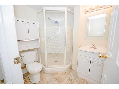 134 Chesley Avenue, London, ON - Indoor Photo Showing Bathroom