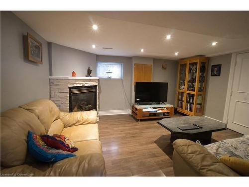 1288 Alexandra Avenue, Mississauga, ON - Indoor Photo Showing Kitchen