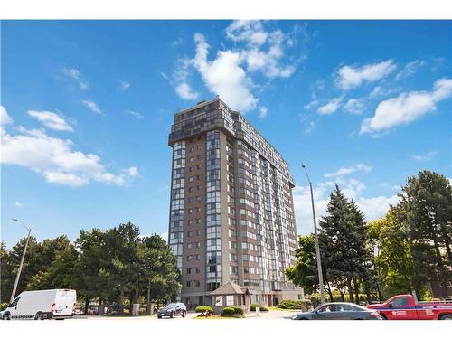 202-880 Dundas Street, Mississauga, ON - Outdoor With Facade