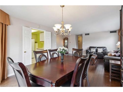 202-880 Dundas Street, Mississauga, ON - Indoor Photo Showing Dining Room