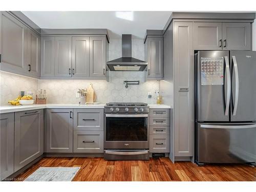 3452 Hannibal Road, Burlington, ON - Indoor Photo Showing Kitchen With Upgraded Kitchen