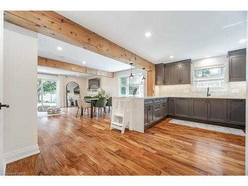 3452 Hannibal Road, Burlington, ON - Indoor Photo Showing Kitchen With Upgraded Kitchen