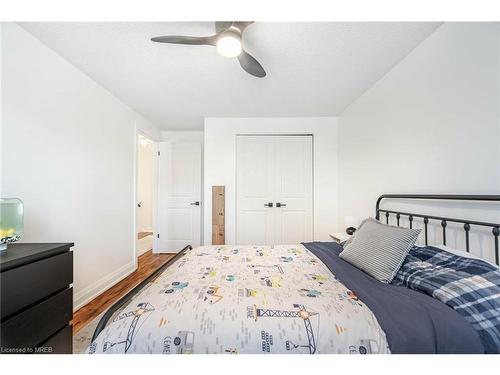 3452 Hannibal Road, Burlington, ON - Indoor Photo Showing Bedroom