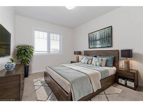 54 Cole Crescent, Brantford, ON - Indoor Photo Showing Bedroom