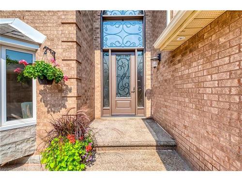 1181 Lansdown Drive, Oakville, ON - Outdoor