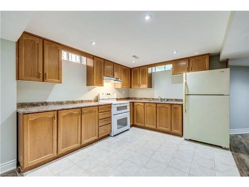 1181 Lansdown Drive, Oakville, ON - Indoor Photo Showing Kitchen