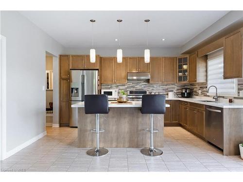 145 Cardinal Crescent, Welland, ON - Indoor Photo Showing Kitchen With Stainless Steel Kitchen With Upgraded Kitchen