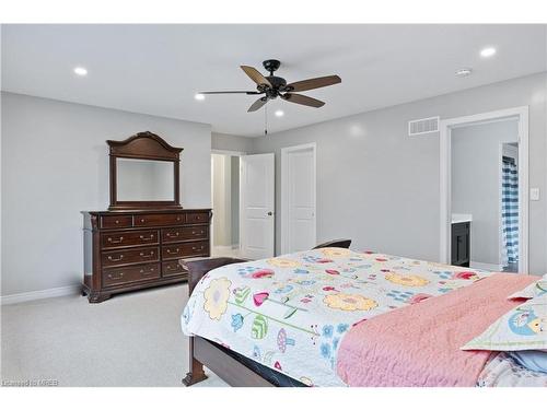 145 Cardinal Crescent, Welland, ON - Indoor Photo Showing Bedroom