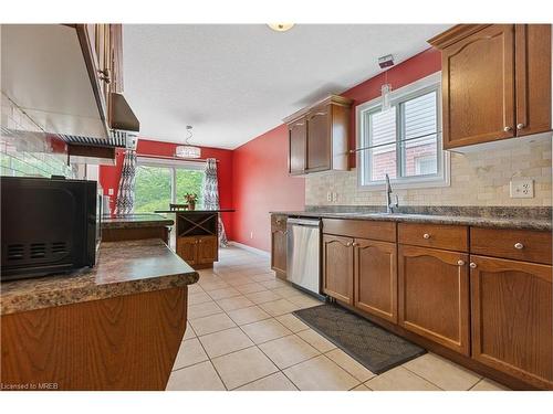 195 Brunswick Avenue, London, ON - Indoor Photo Showing Kitchen With Double Sink