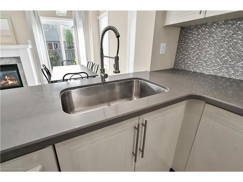 59-515 Winston Road Road, Grimsby, ON - Indoor Photo Showing Kitchen