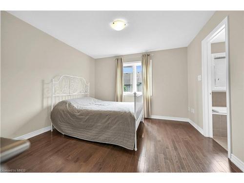 59-515 Winston Road Road, Grimsby, ON - Indoor Photo Showing Bedroom