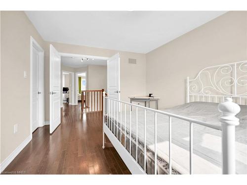 59-515 Winston Road Road, Grimsby, ON - Indoor Photo Showing Bedroom