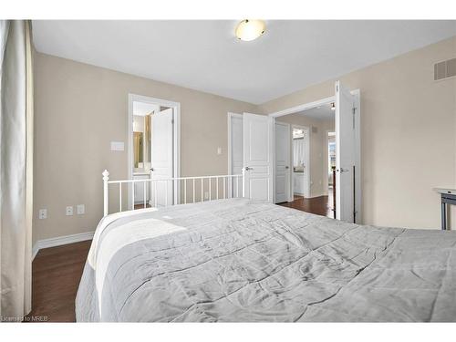 59-515 Winston Road Road, Grimsby, ON - Indoor Photo Showing Bedroom