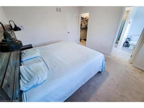 41 Cooke Avenue, Brantford, ON - Indoor Photo Showing Bedroom