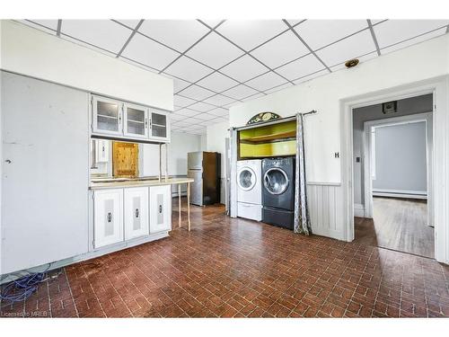 1527 Concession 10 Road, Saugeen Shores, ON - Indoor Photo Showing Laundry Room