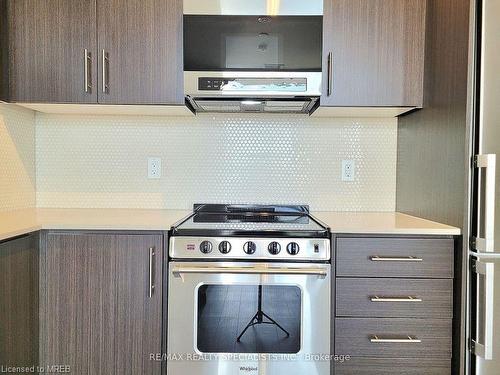 1418-212 King William Street, Hamilton, ON - Indoor Photo Showing Kitchen With Stainless Steel Kitchen