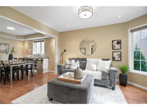 196 Eaton Street, Georgetown, ON - Indoor Photo Showing Living Room