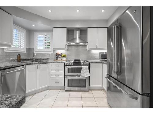 196 Eaton Street, Georgetown, ON - Indoor Photo Showing Kitchen With Stainless Steel Kitchen With Upgraded Kitchen