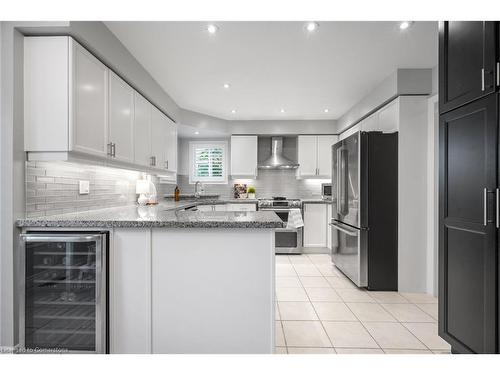 196 Eaton Street, Georgetown, ON - Indoor Photo Showing Kitchen With Stainless Steel Kitchen With Upgraded Kitchen