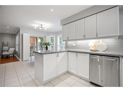 196 Eaton Street, Georgetown, ON - Indoor Photo Showing Kitchen