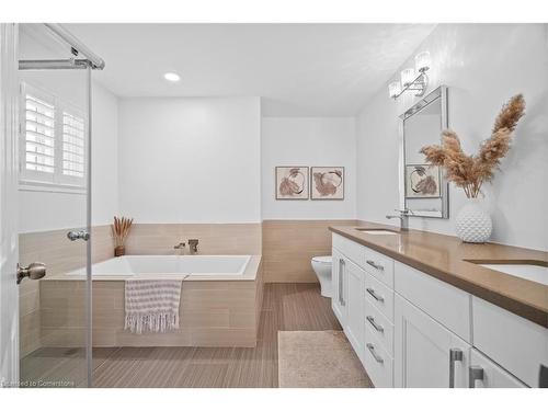 196 Eaton Street, Georgetown, ON - Indoor Photo Showing Bathroom