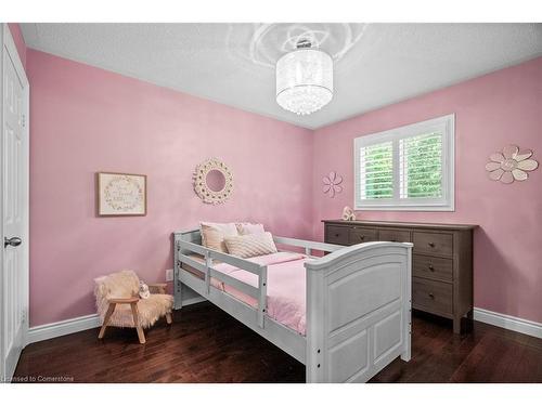 196 Eaton Street, Georgetown, ON - Indoor Photo Showing Bedroom