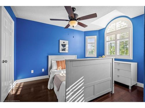 196 Eaton Street, Georgetown, ON - Indoor Photo Showing Bedroom