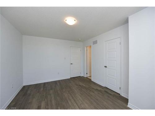 468 Boyde Lane, Milton, ON - Indoor Photo Showing Other Room