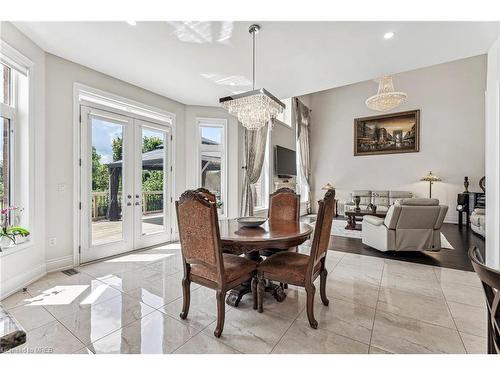 11 Wedgeport Court Court, Nobleton, ON - Indoor Photo Showing Dining Room