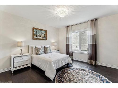 11 Wedgeport Court Court, Nobleton, ON - Indoor Photo Showing Bedroom