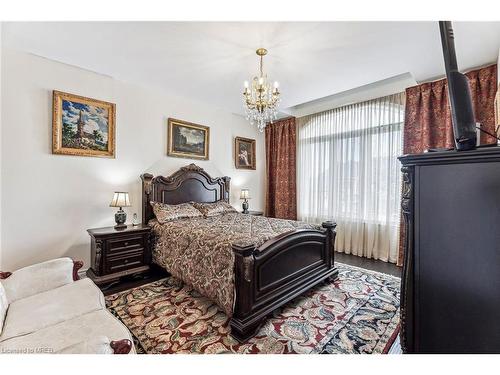 11 Wedgeport Court Court, Nobleton, ON - Indoor Photo Showing Bedroom