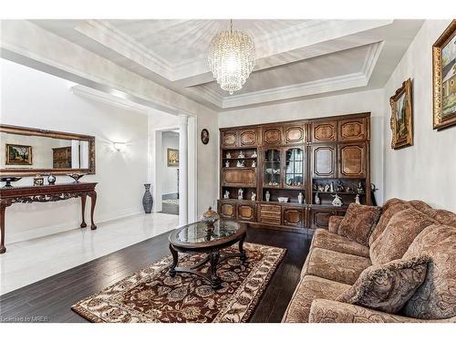 11 Wedgeport Court Court, Nobleton, ON - Indoor Photo Showing Living Room