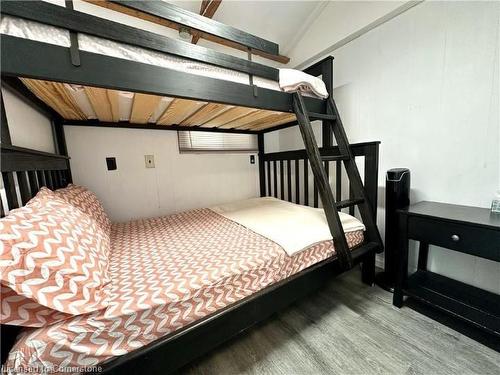 85 Simpson Avenue, Tobermory, ON - Indoor Photo Showing Bedroom