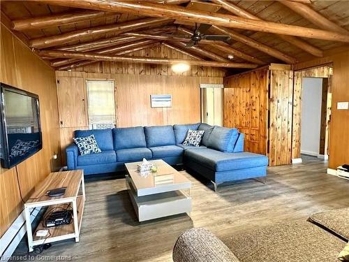 85 Simpson Avenue, Tobermory, ON - Indoor Photo Showing Living Room