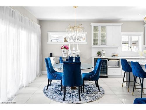 263 Memorial Park Drive, Welland, ON - Indoor Photo Showing Dining Room