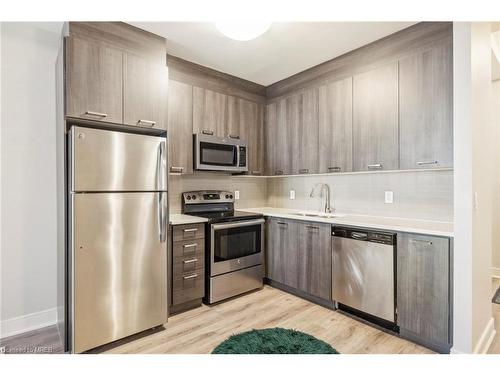 805-150 Main Street West, Hamilton, ON - Indoor Photo Showing Kitchen