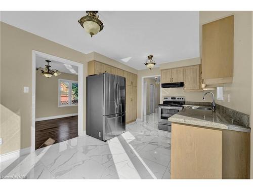 48 Zachary Drive, Brampton, ON - Indoor Photo Showing Kitchen