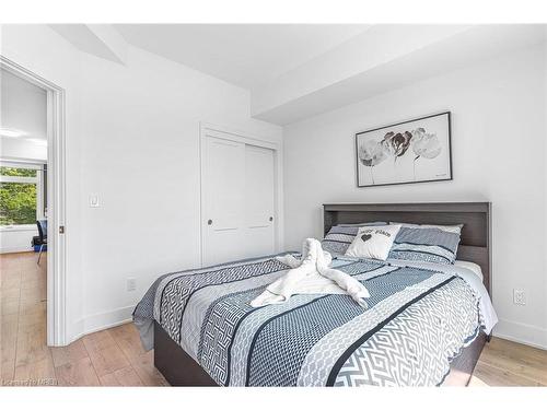 311-6065 Mcleod Road, Niagara Falls, ON - Indoor Photo Showing Bedroom