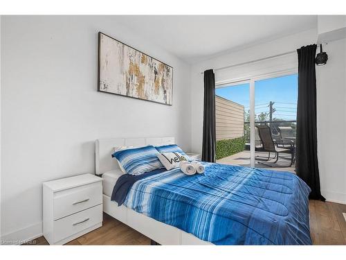 311-6065 Mcleod Road, Niagara Falls, ON - Indoor Photo Showing Bedroom