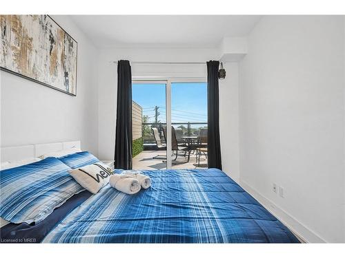 311-6065 Mcleod Road, Niagara Falls, ON - Indoor Photo Showing Bedroom